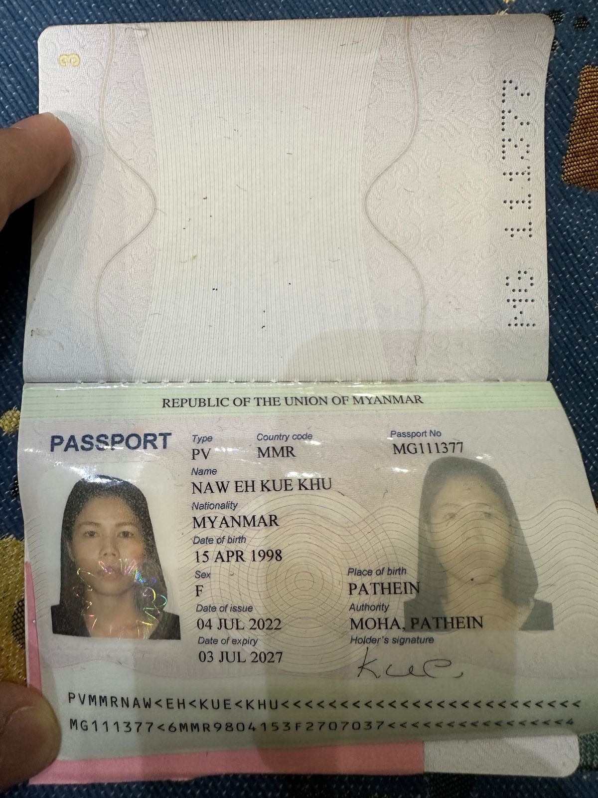 NAW EH KUE KHU